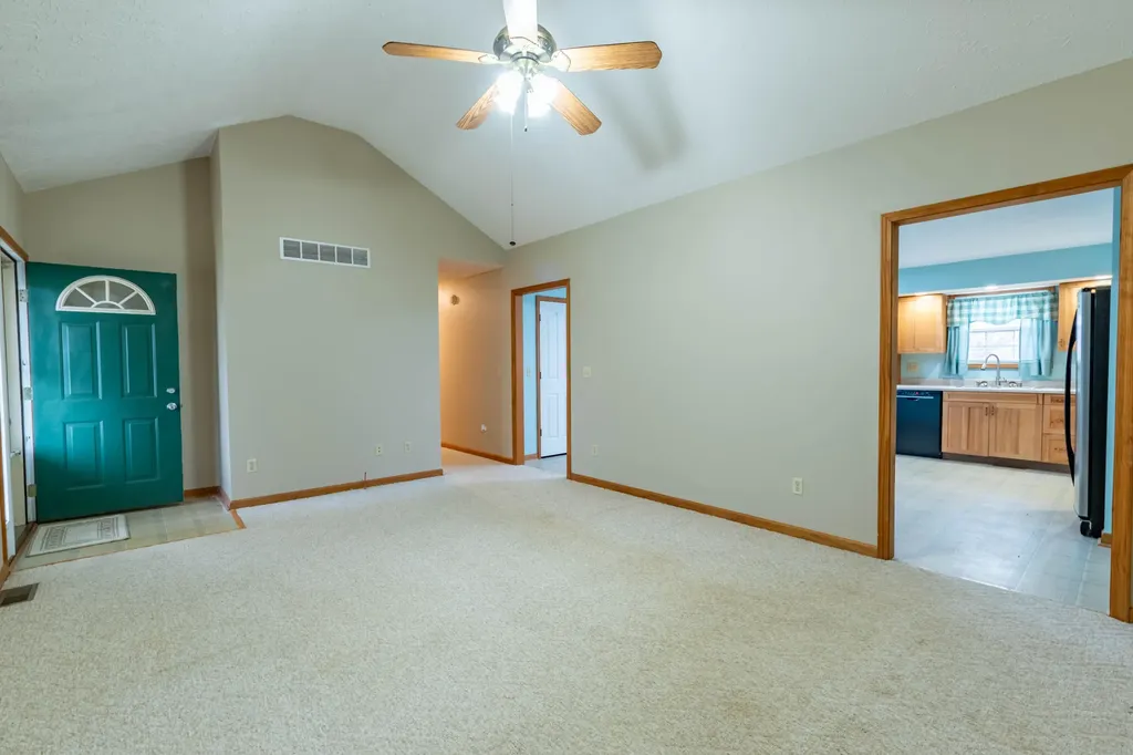 10 Nelson Drive Hustonville KY 40437
