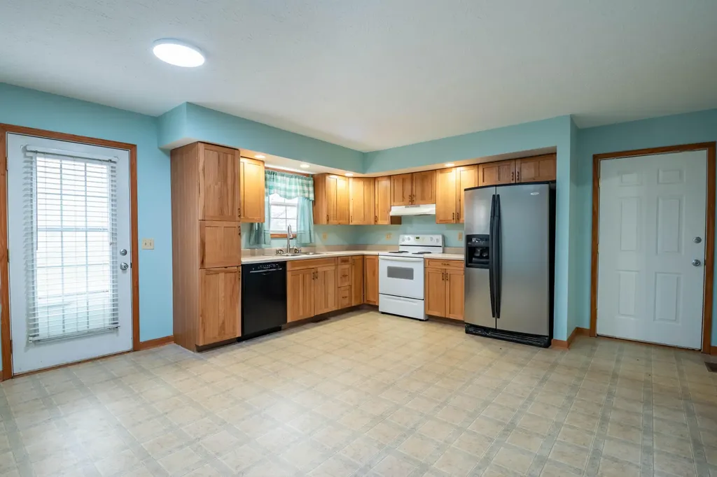 10 Nelson Drive Hustonville KY 40437