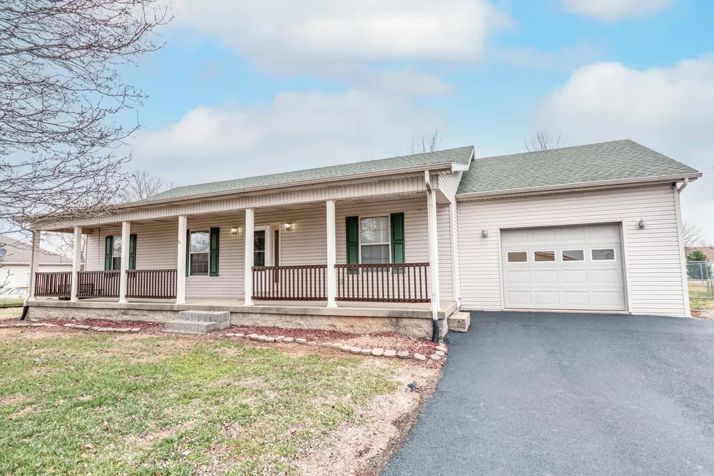 10 Nelson Drive Hustonville KY 40437