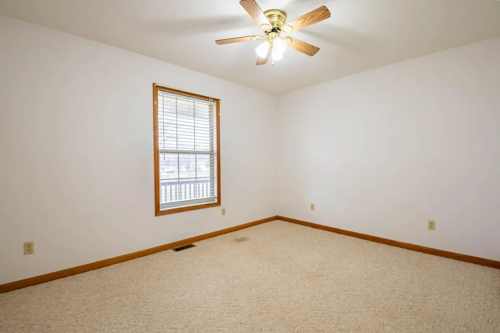 10 Nelson Drive Hustonville KY 40437