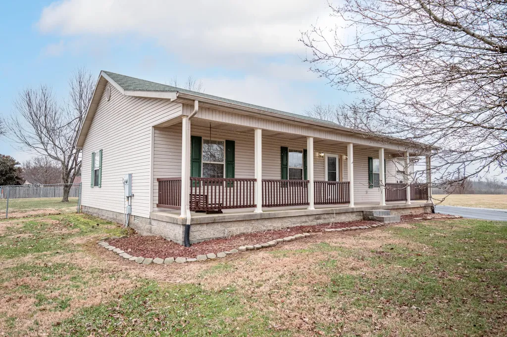 10 Nelson Drive Hustonville KY 40437