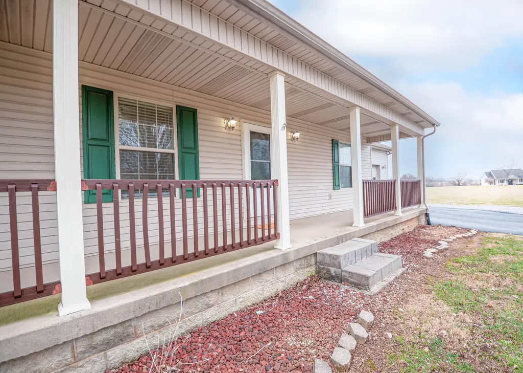 10 Nelson Drive Hustonville KY 40437
