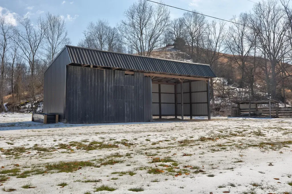 2865 Co Road 3345 Ezel KY 41425