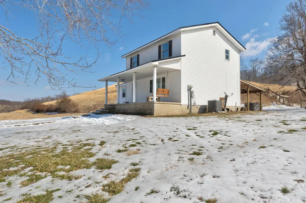2865 Co Road 3345 Ezel KY 41425