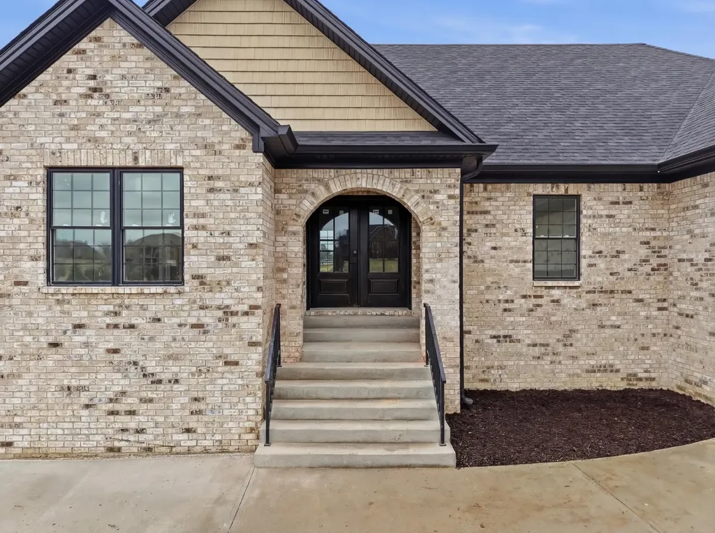 6006 Old South Drive Richmond KY 40475