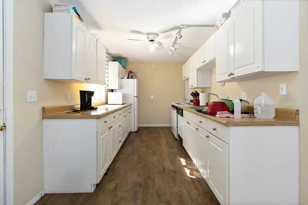 112 R. Russell Road Russell Springs KY 42642