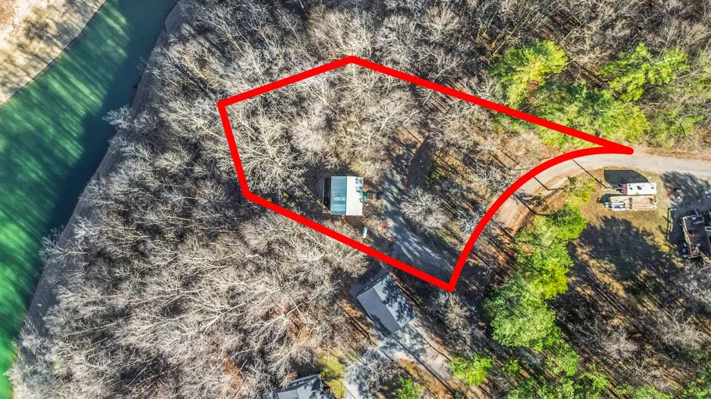112 R. Russell Road Russell Springs KY 42642