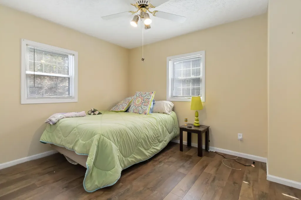 112 R. Russell Road Russell Springs KY 42642