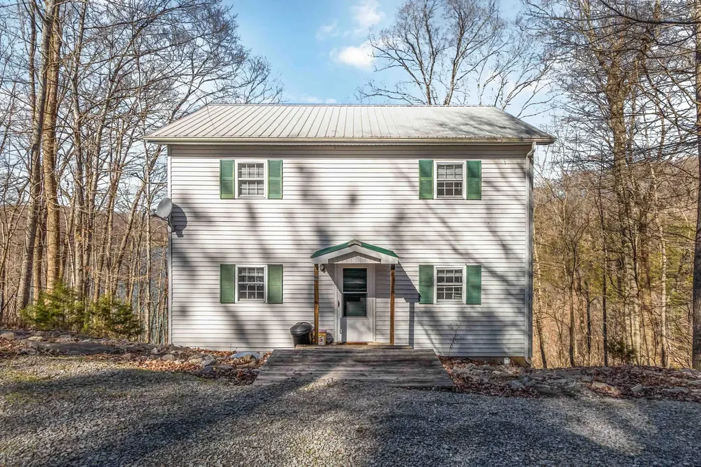 112 R. Russell Road Russell Springs KY 42642