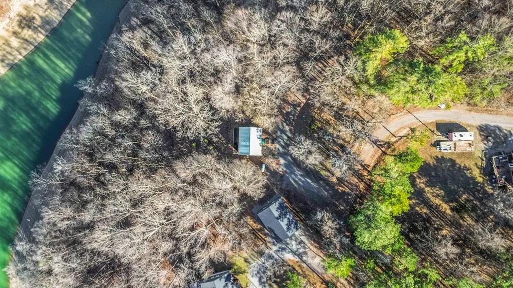 112 R. Russell Road Russell Springs KY 42642