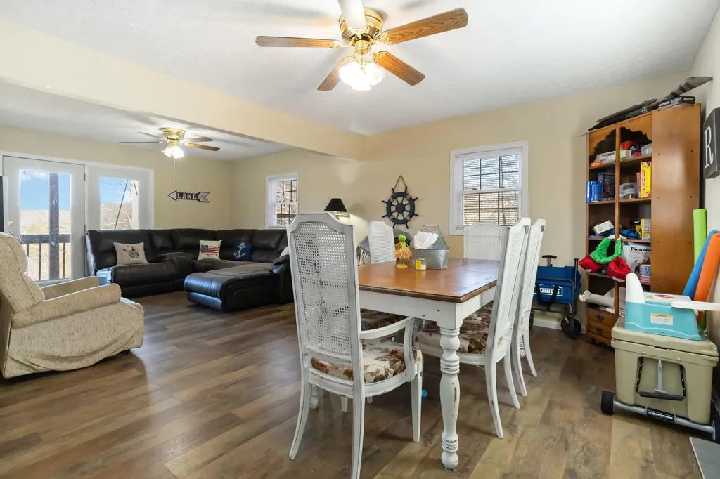 112 R. Russell Road Russell Springs KY 42642