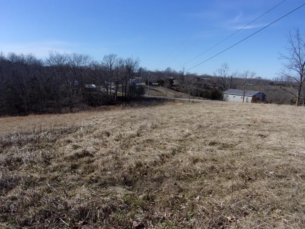 1295 Kays Road Lawrenceburg KY 40342