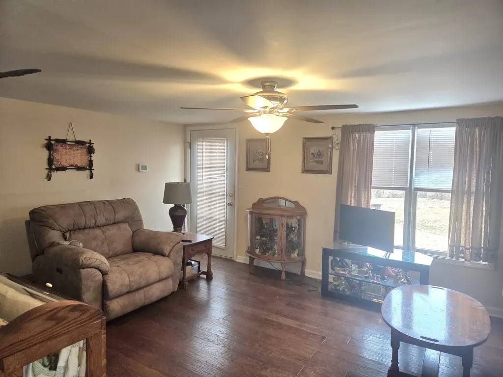 3775 State Highway 599 Jeffersonville KY 40337