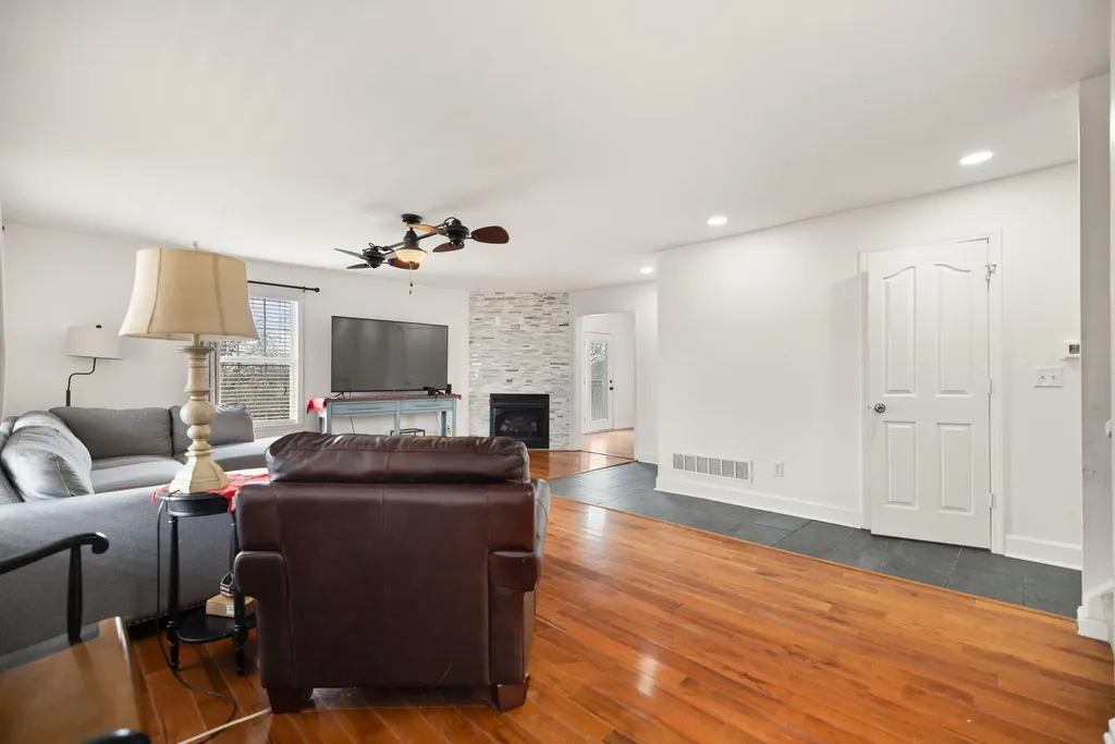 268 Palm Hill Drive Richmond KY 40475