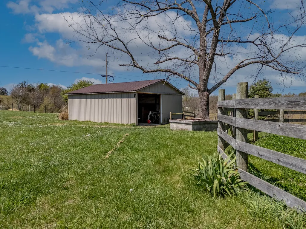 615 Igo Ridge Road Wellington KY 40387