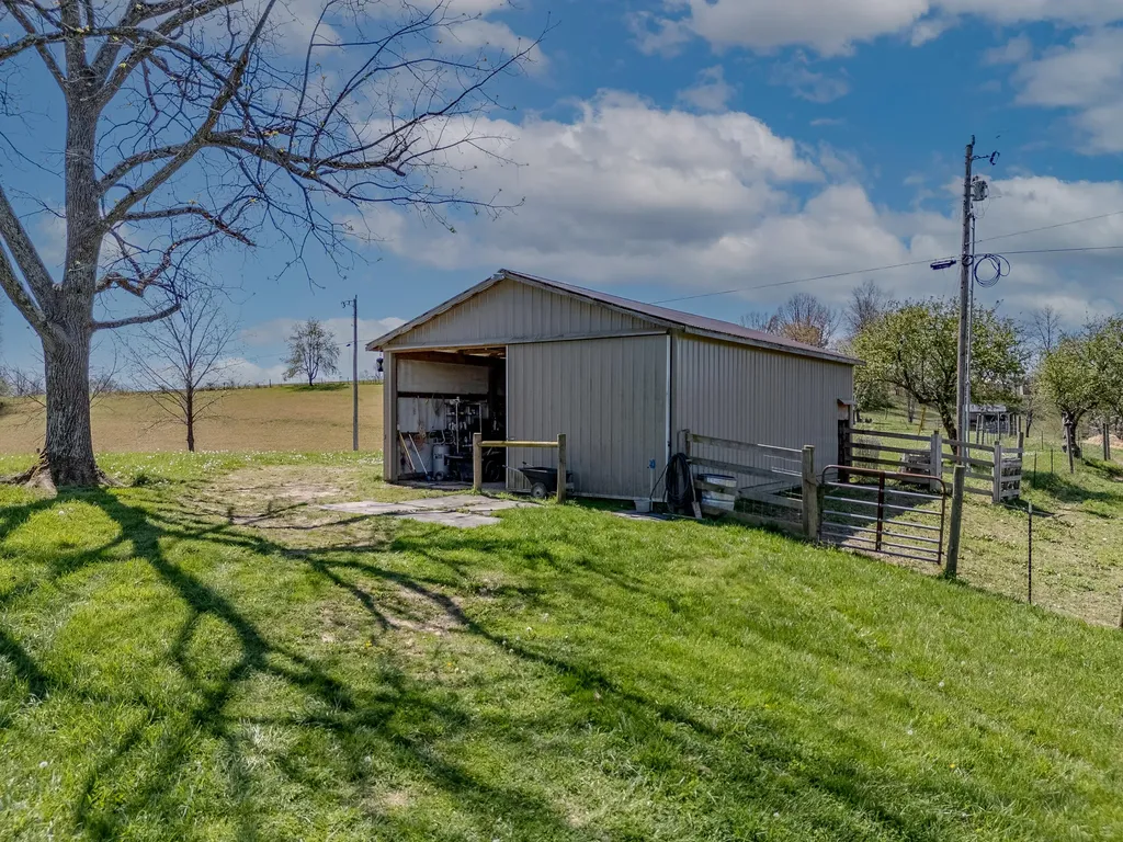 615 Igo Ridge Road Wellington KY 40387