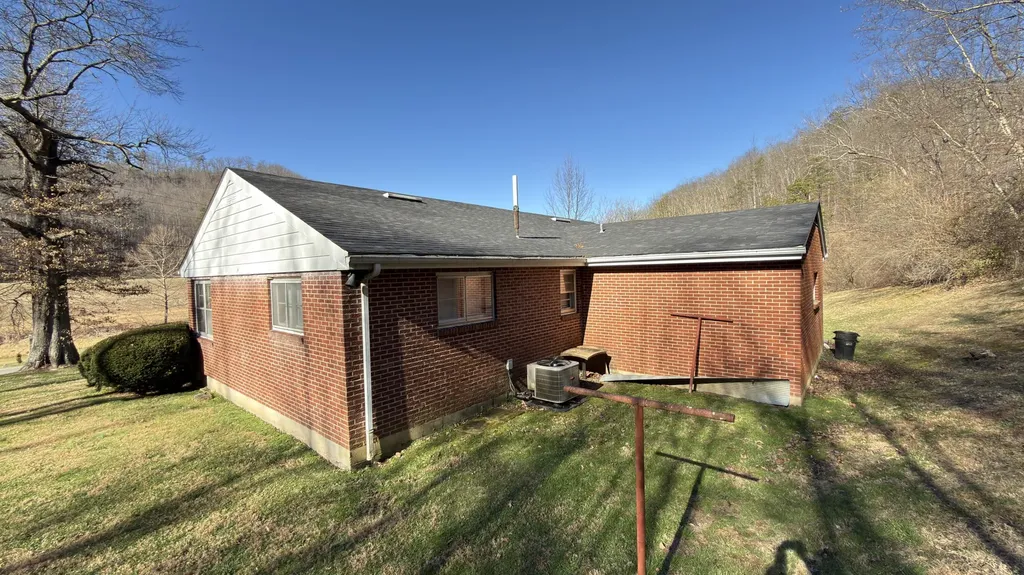 408 Highway 421 Mckee KY 40447