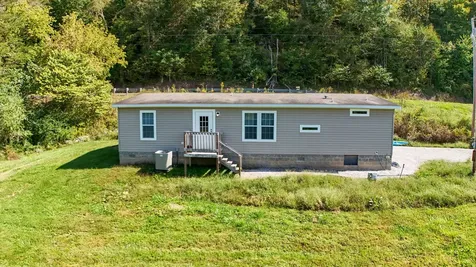 13735 KY-66 Oneida KY 40972