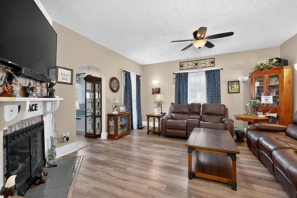 135 Key Highway 467 W Sparta KY 41086