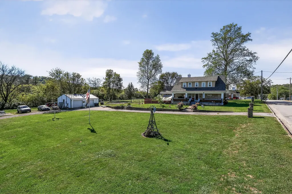 135 Key Highway 467 W Sparta KY 41086