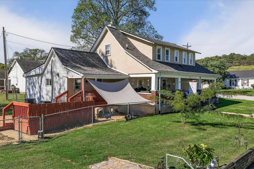 135 Key Highway 467 W Sparta KY 41086