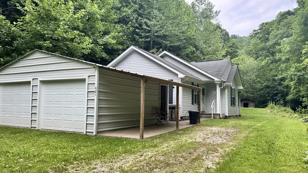 421 Wren Branch Road Oneida KY 40972