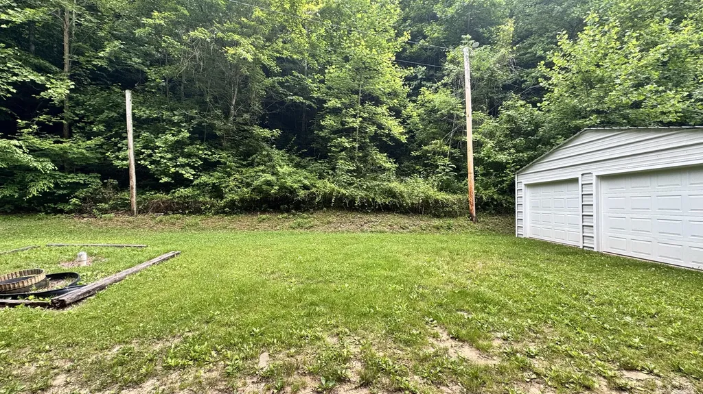 421 Wren Branch Road Oneida KY 40972