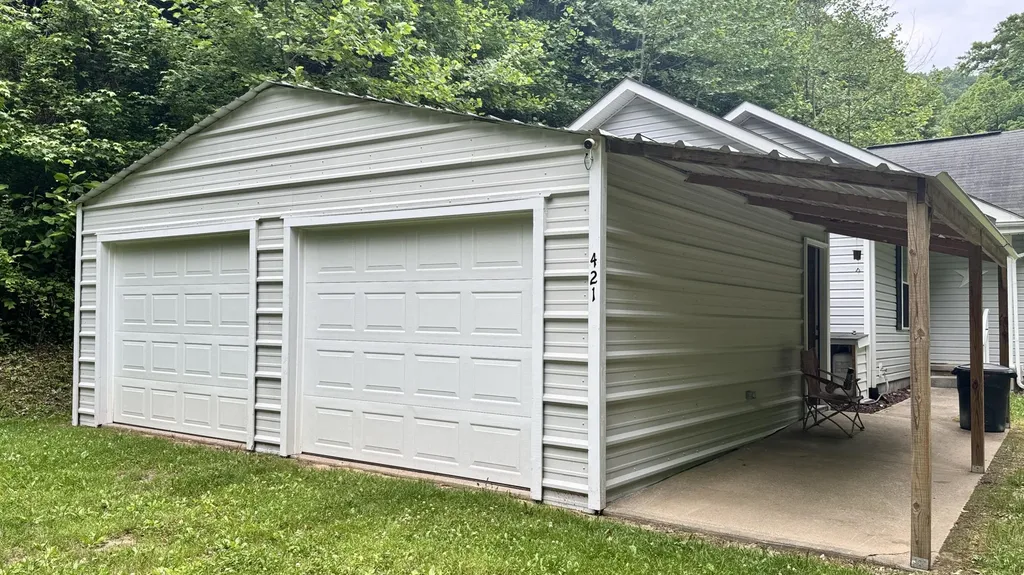 421 Wren Branch Road Oneida KY 40972