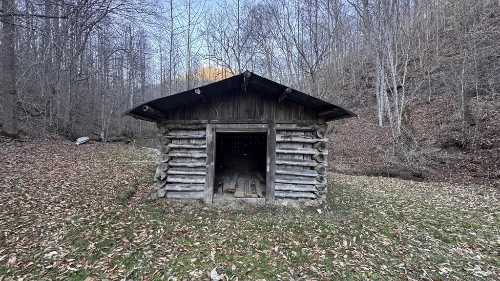 421 Wren Branch Road Oneida KY 40972