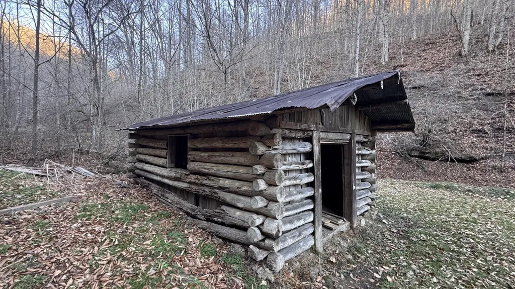 421 Wren Branch Road Oneida KY 40972