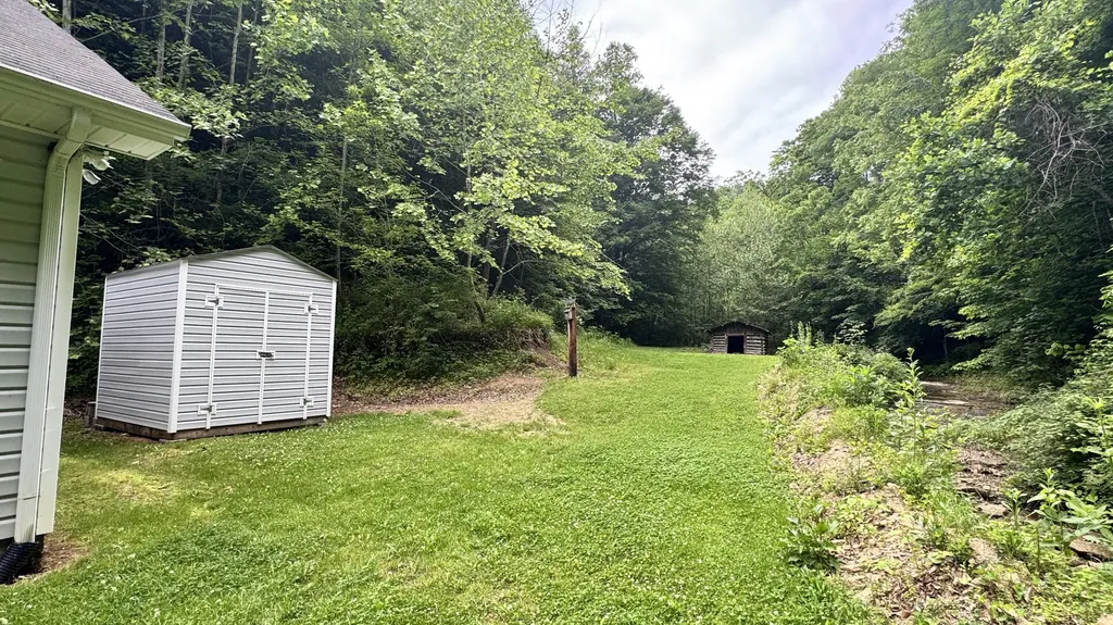 421 Wren Branch Road Oneida KY 40972