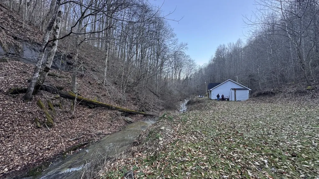 421 Wren Branch Road Oneida KY 40972