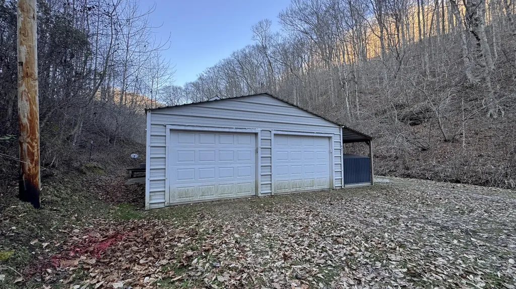421 Wren Branch Road Oneida KY 40972