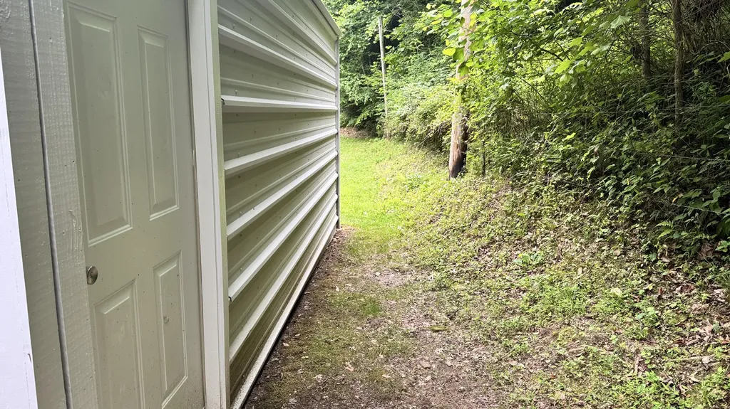 421 Wren Branch Road Oneida KY 40972