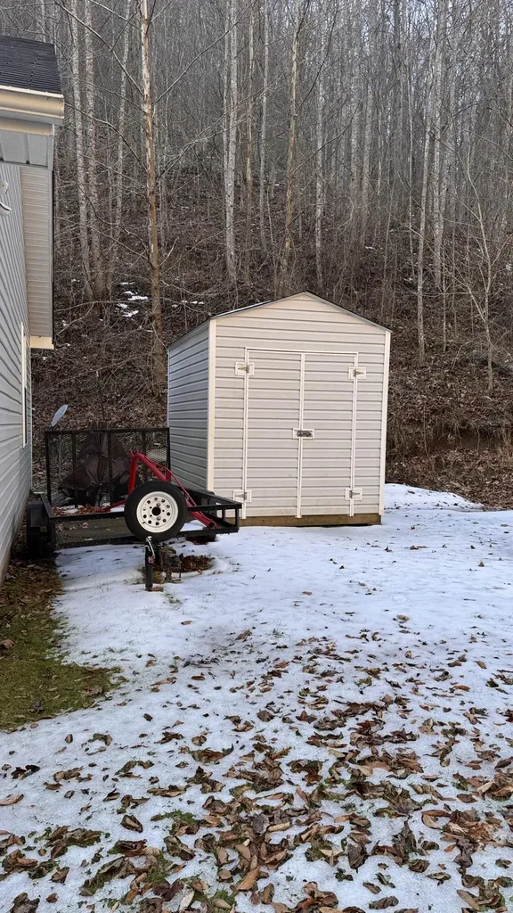 421 Wren Branch Road Oneida KY 40972