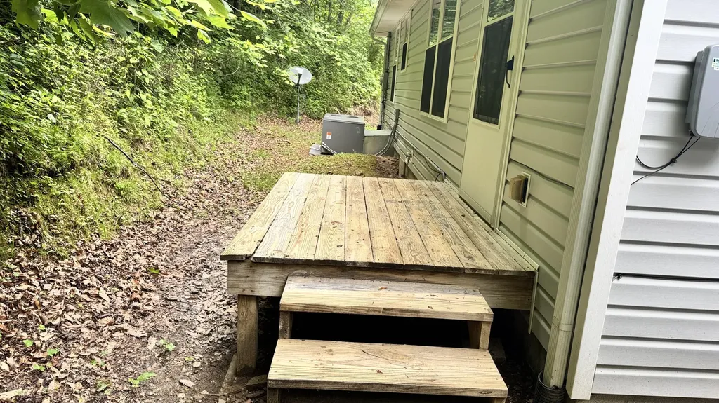 421 Wren Branch Road Oneida KY 40972