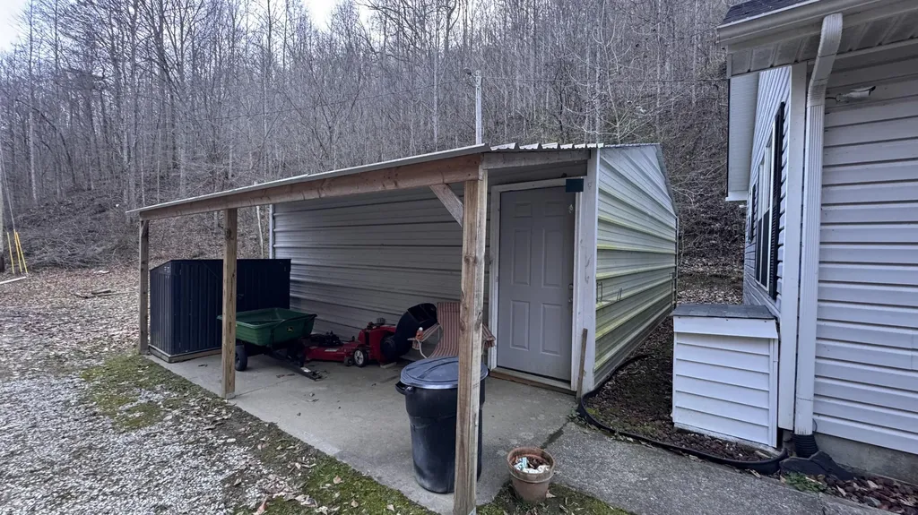 421 Wren Branch Road Oneida KY 40972