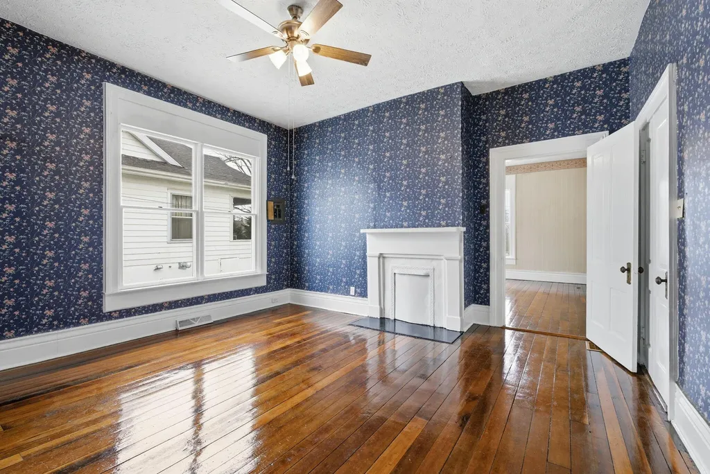 433 N College Street Harrodsburg KY 40330