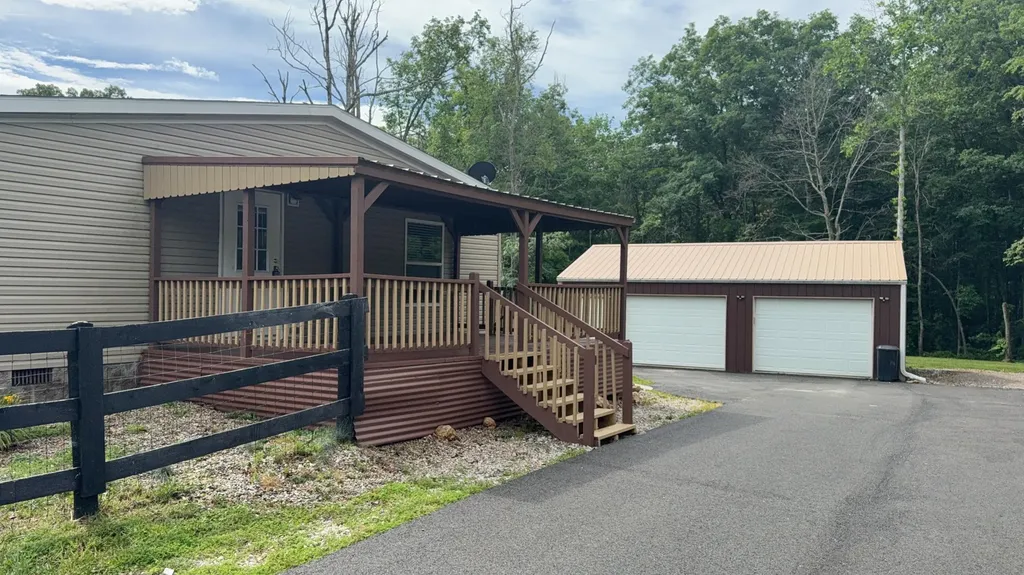 359 Pin Oak Hill Road Stanford KY 40484