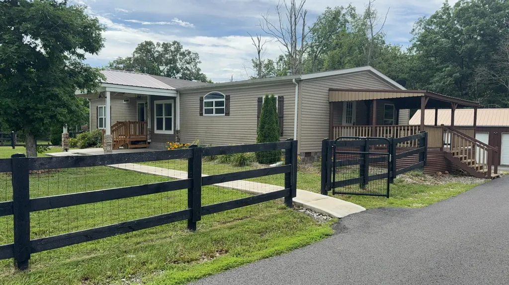 359 Pin Oak Hill Road Stanford KY 40484