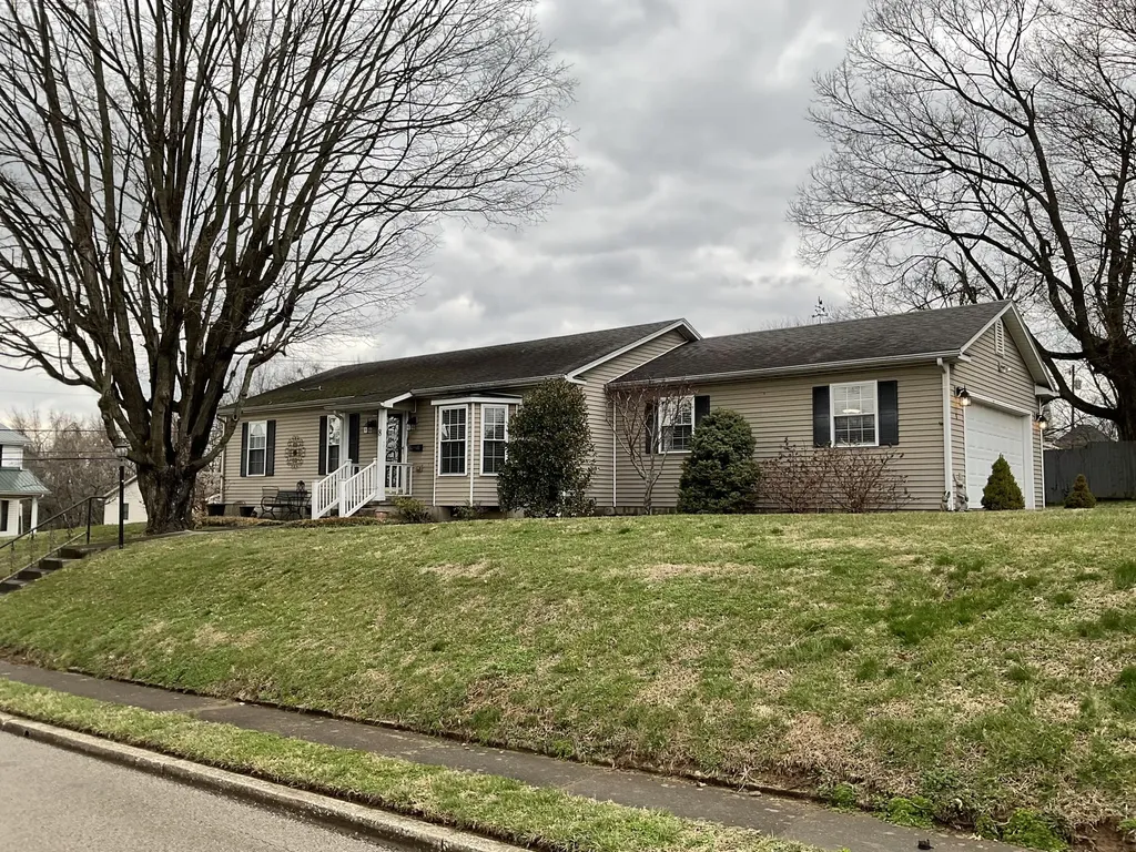 8 Chenault Drive Mt Sterling KY 40353