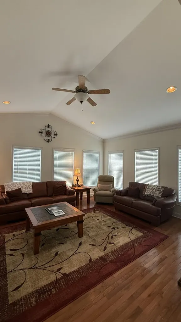 100 South Court Richmond KY 40475