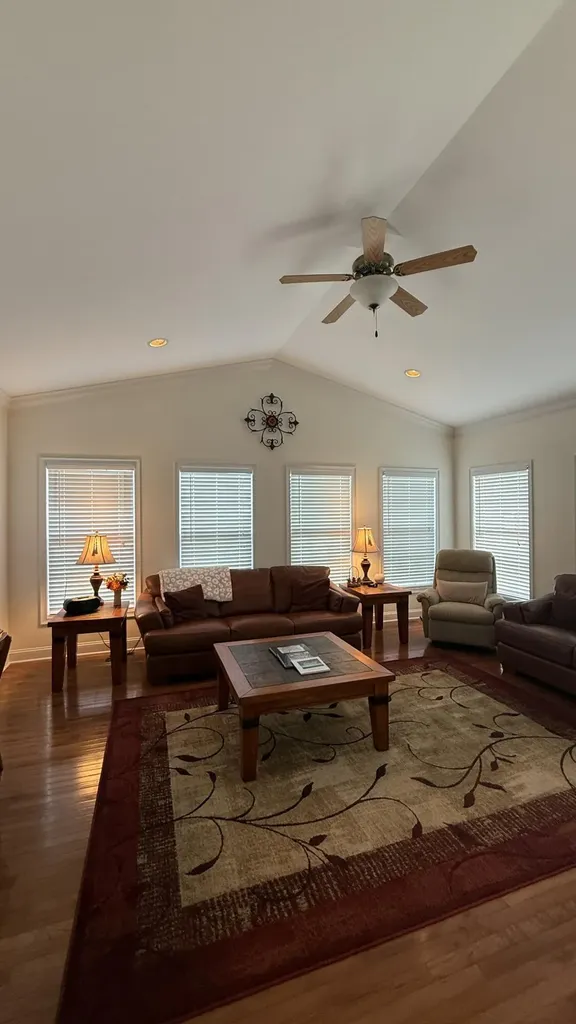 100 South Court Richmond KY 40475