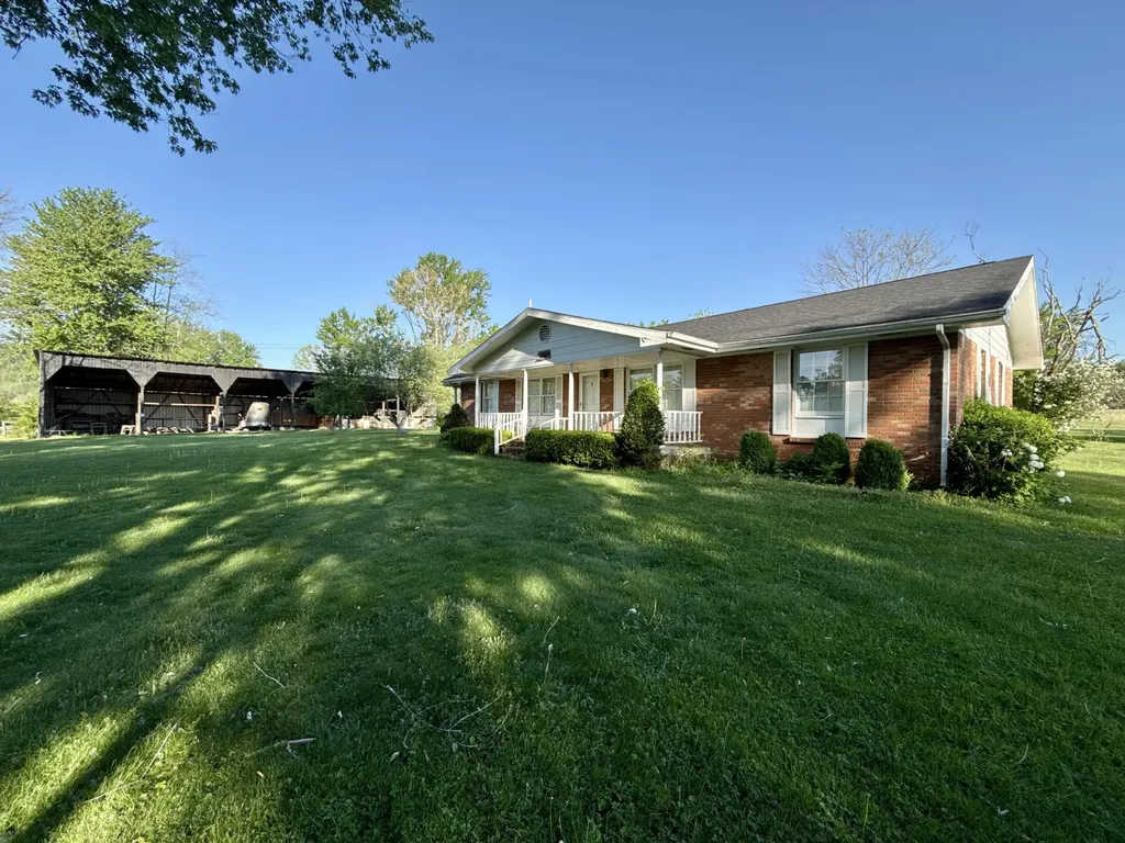 6651 S Highway 211 Salt Lick KY 40371