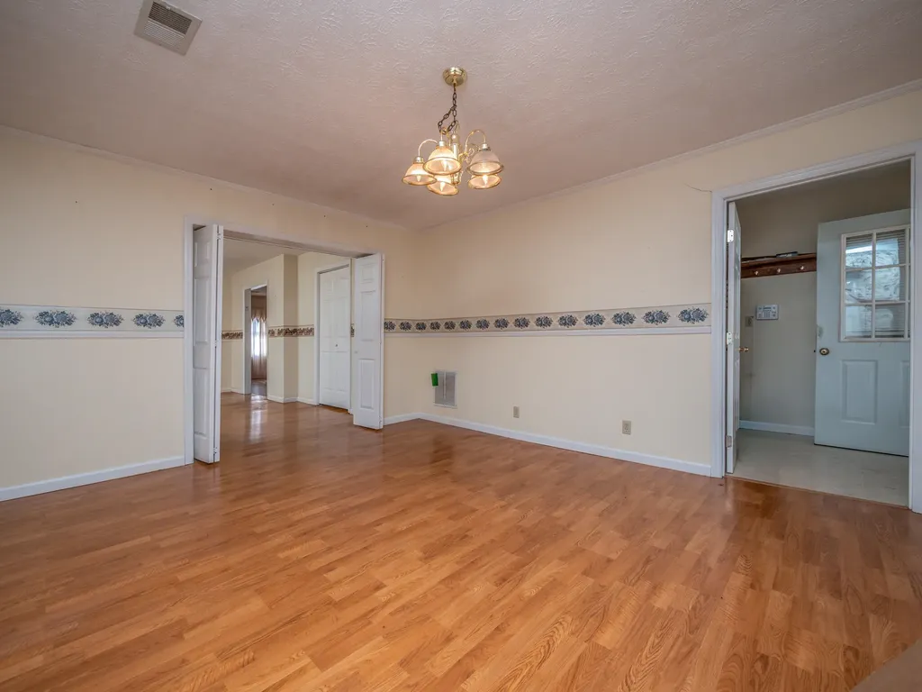 6651 S Highway 211 Salt Lick KY 40371