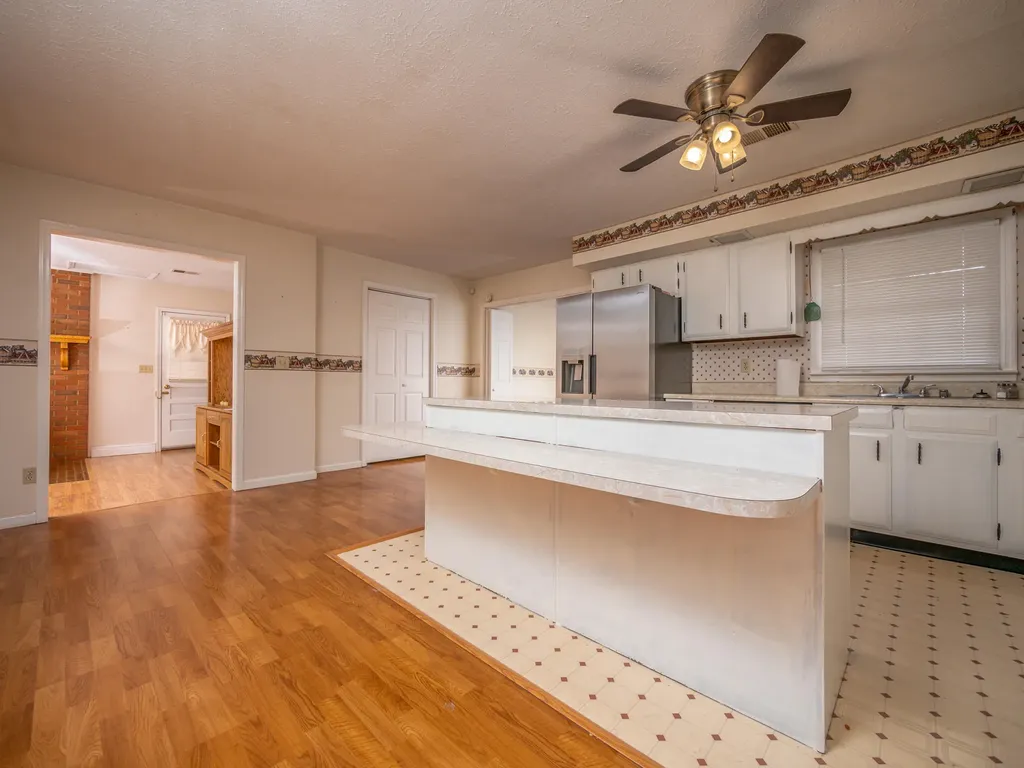 6651 S Highway 211 Salt Lick KY 40371