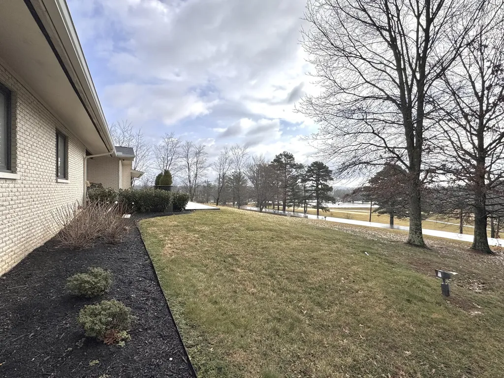 940 West Laurel Road London KY 40741