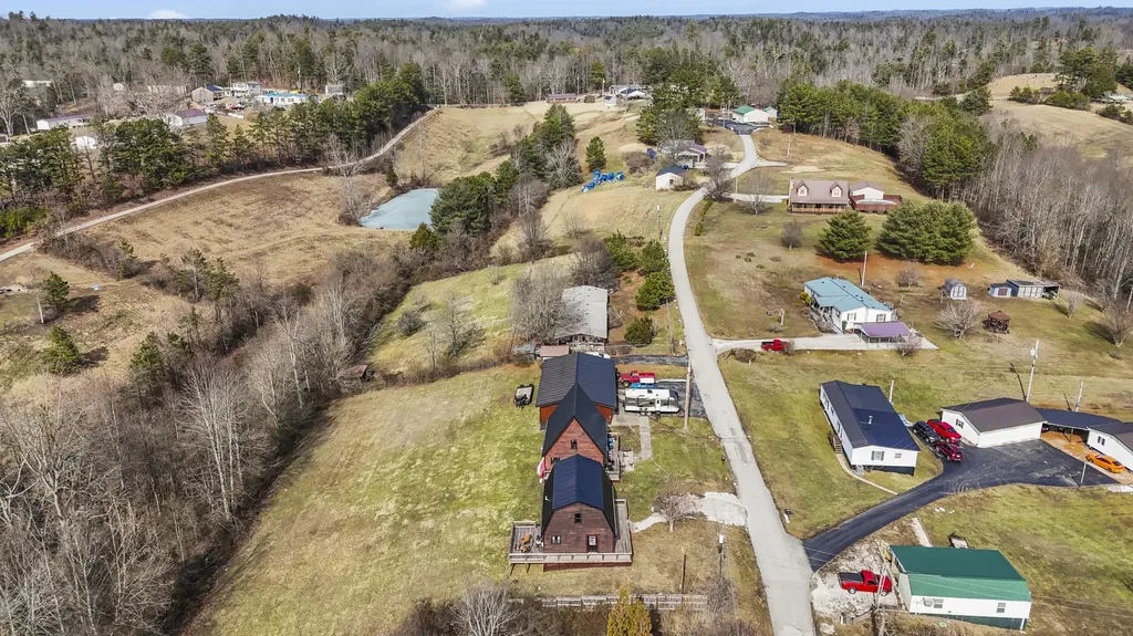 197 Russell Drive Campton KY 41301
