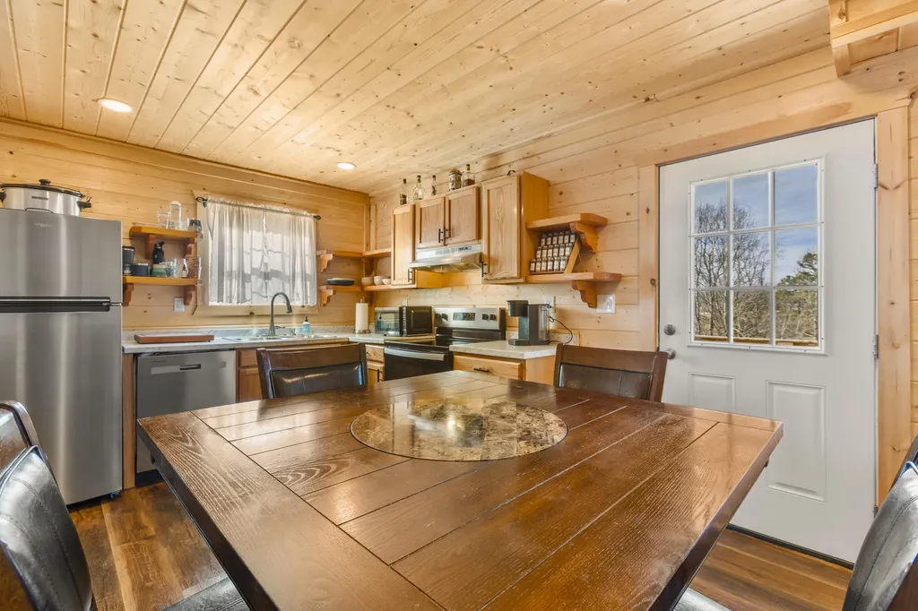 197 Russell Drive Campton KY 41301