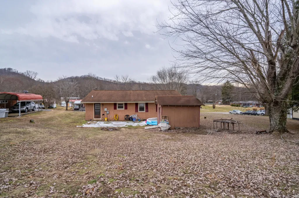 181 Shawnee Drive Vanceburg KY 41179
